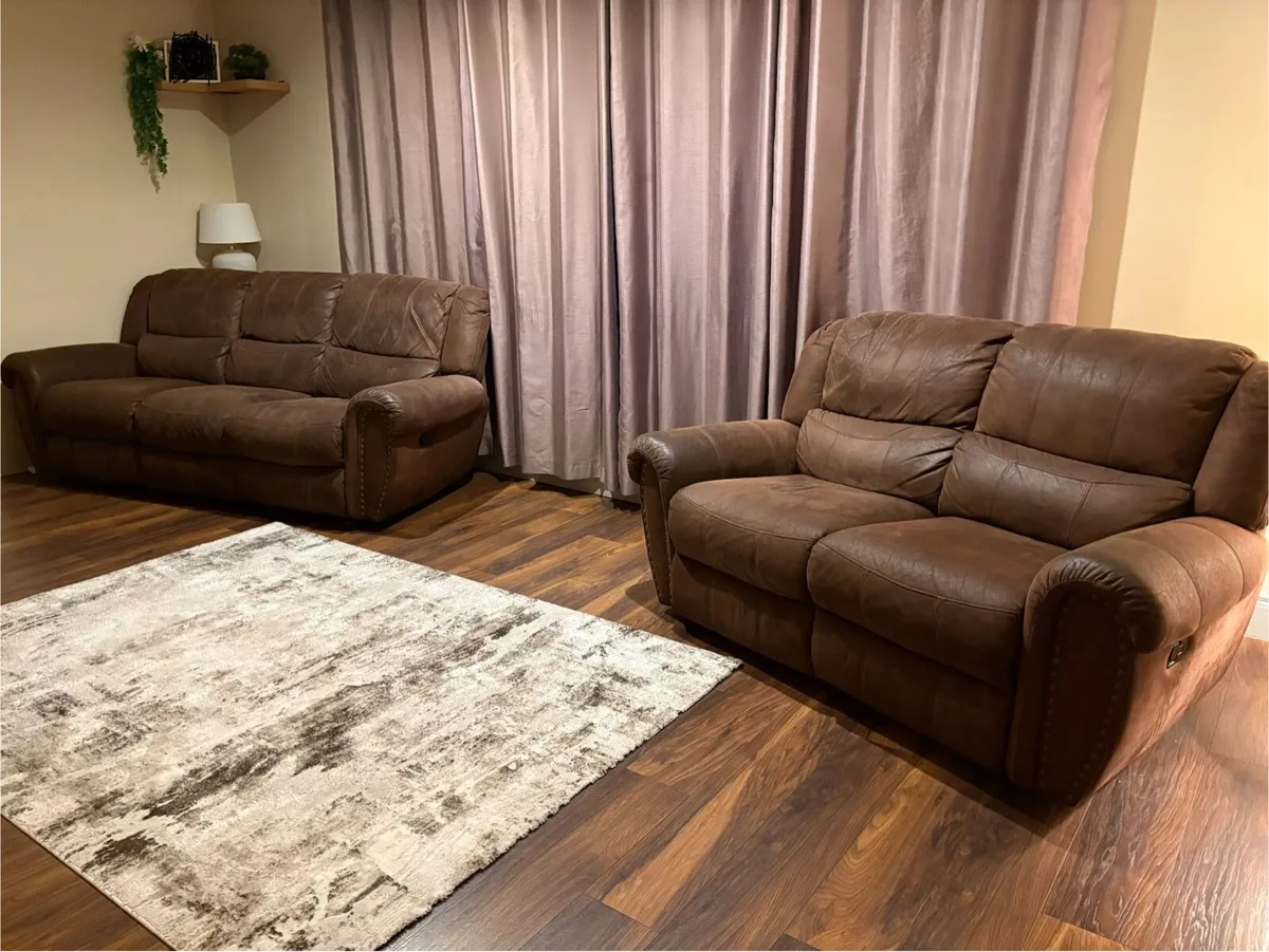 Recliner couch set - Image 3