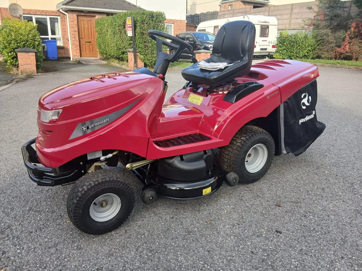 BRAND NEW/UNUSED RIDE ON LAWNMOWER - Image 4
