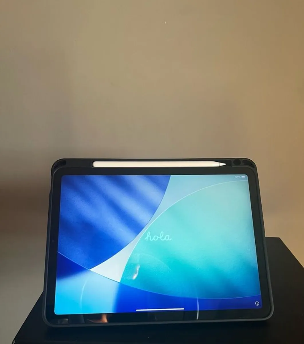 iPad Air (2020) with Apple Pencil and case - Image 1