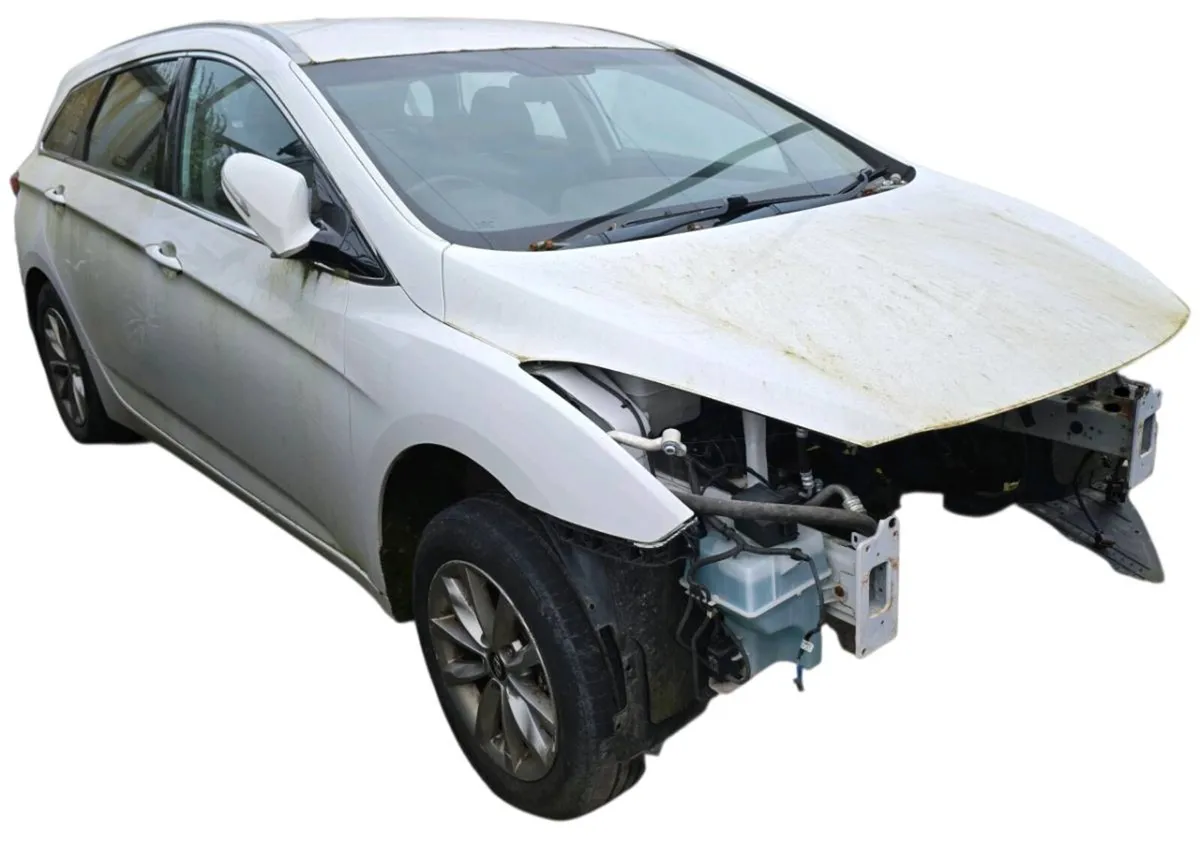I40 1.7 2015 diesel for breaking - Image 2