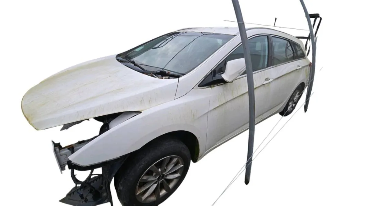 I40 1.7 2015 diesel for breaking - Image 3