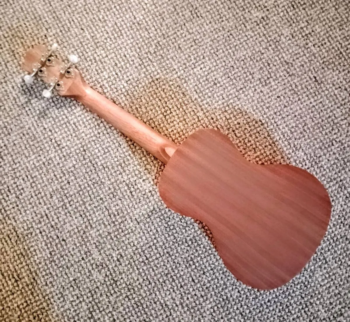 Luna Ukulele - Image 3