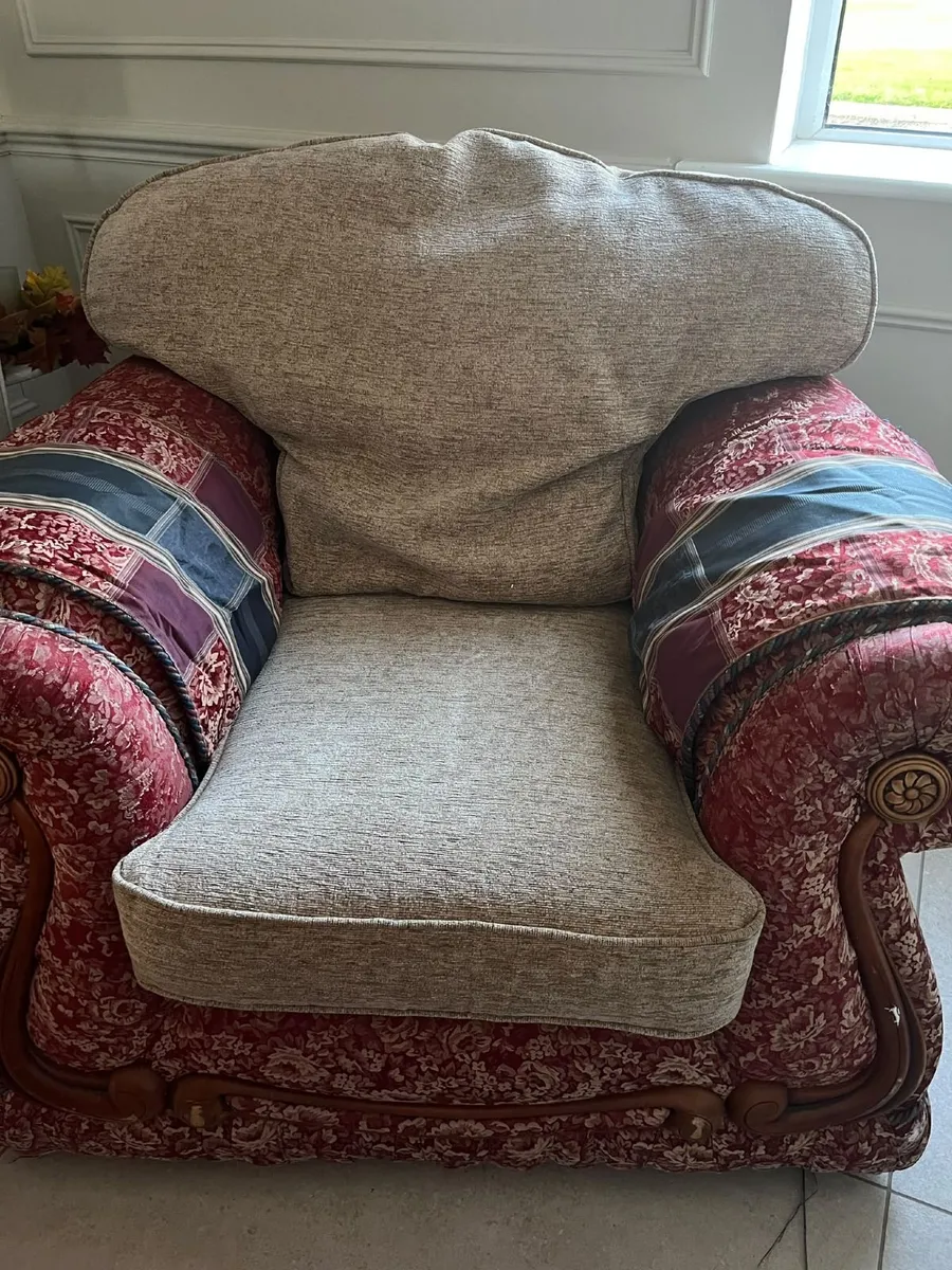 3 Seater Couch and chair - Image 4