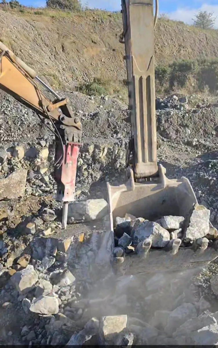 30 to 50 ton breaker - Image 2