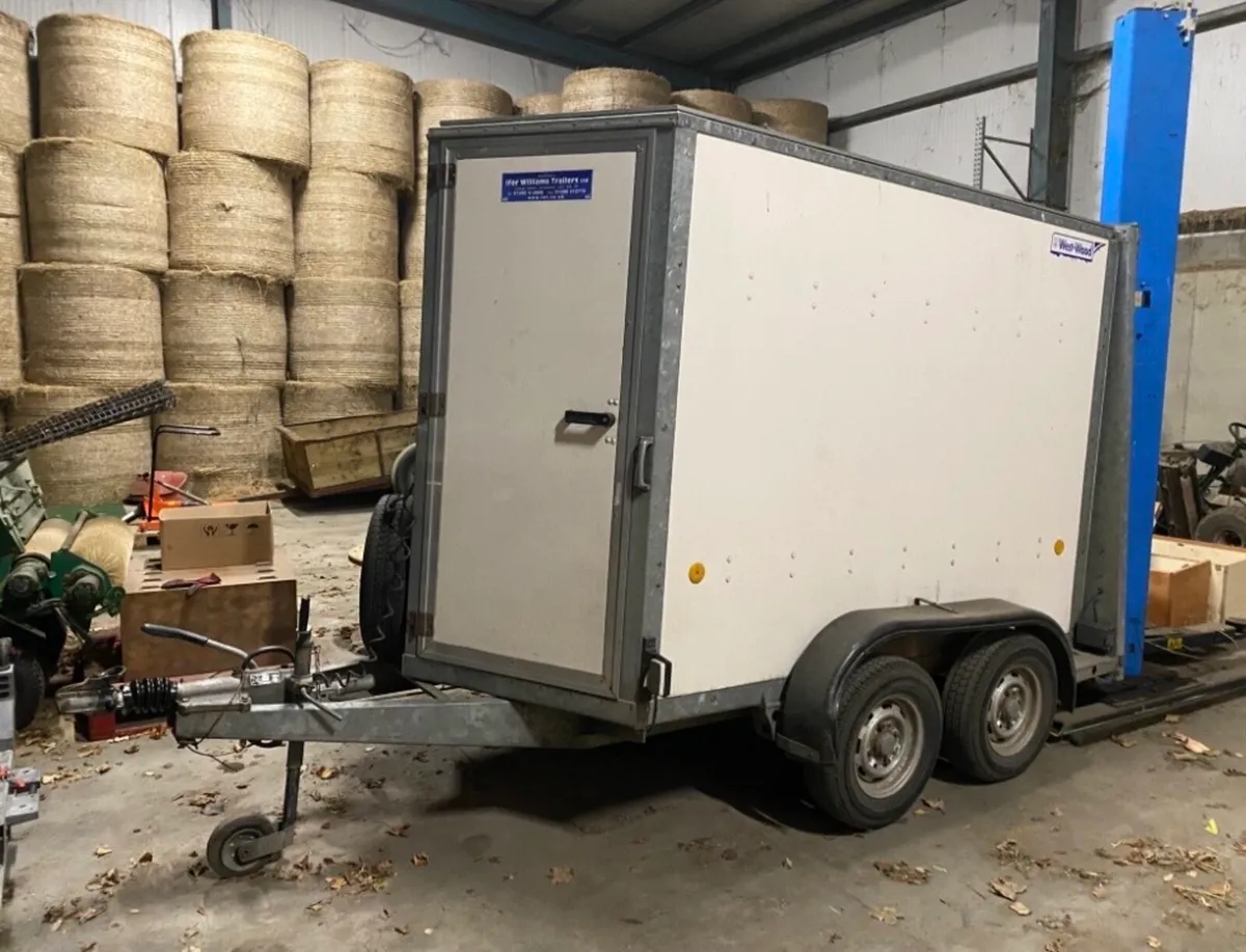 Ifor Williams BV85 box trailer - Image 1
