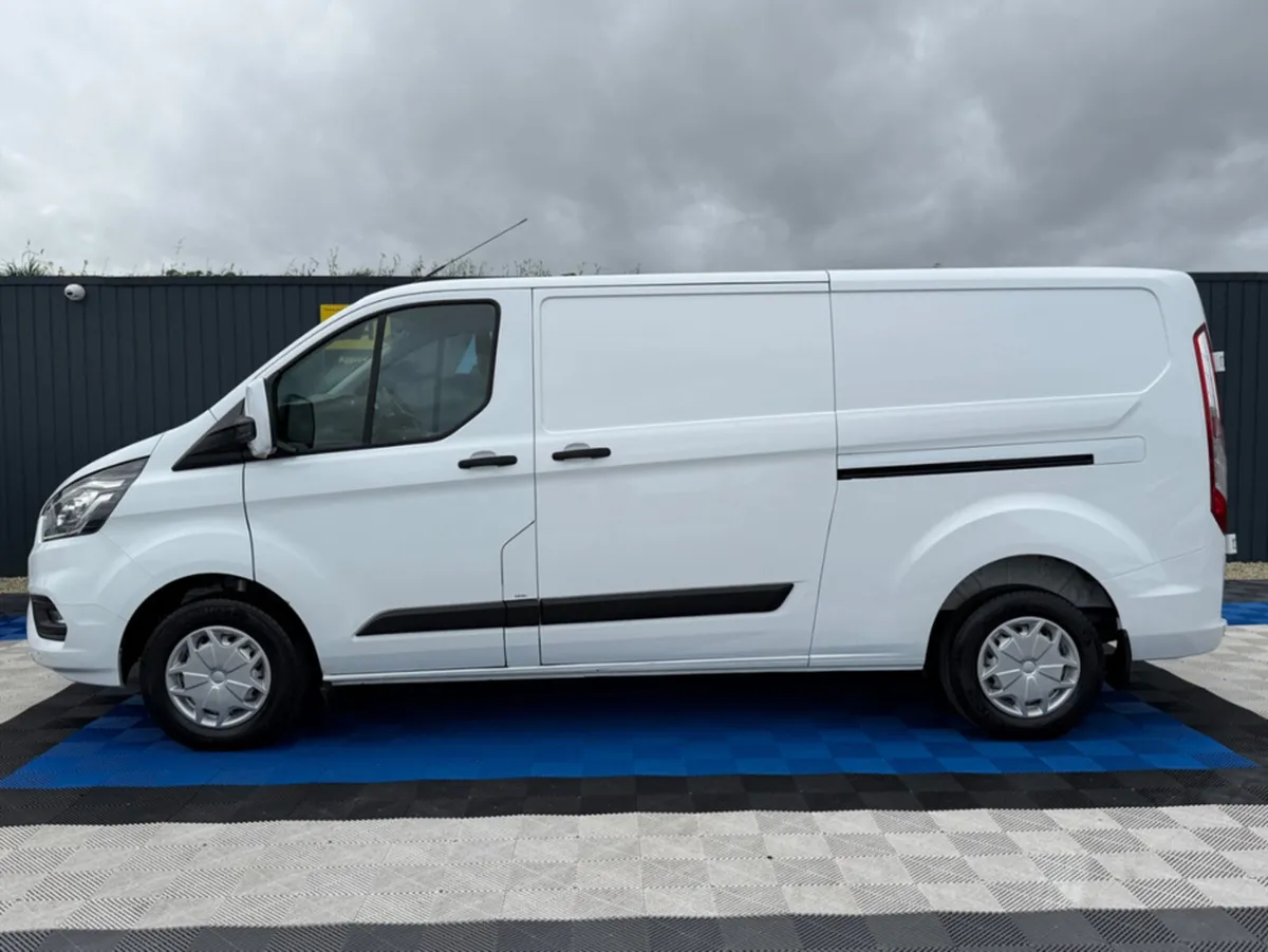 Ford Transit Custom TREND - 2.0L DIESEL - MANUAL - - Image 4