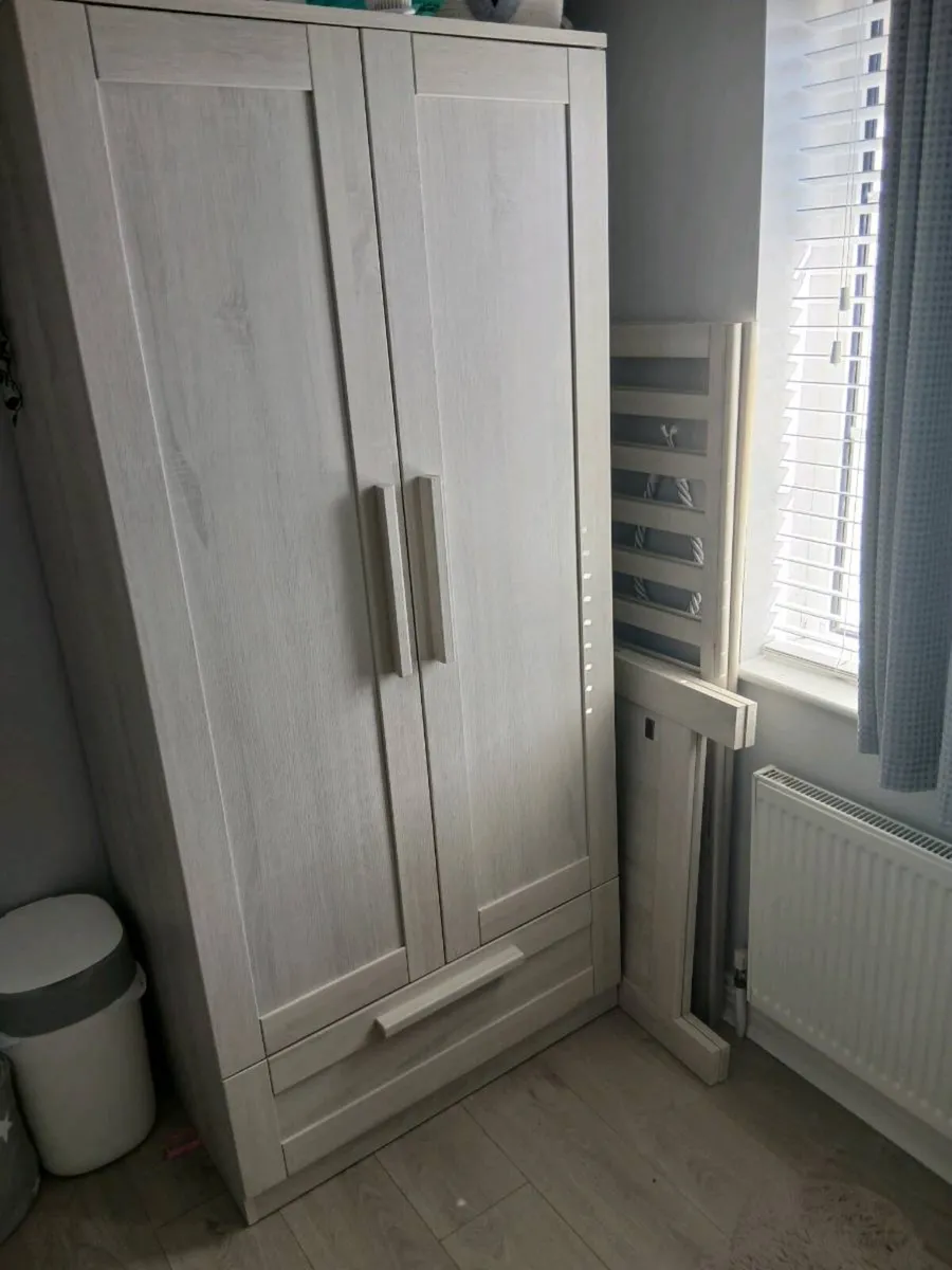 Baby/toddler bedroom furniture - Image 2
