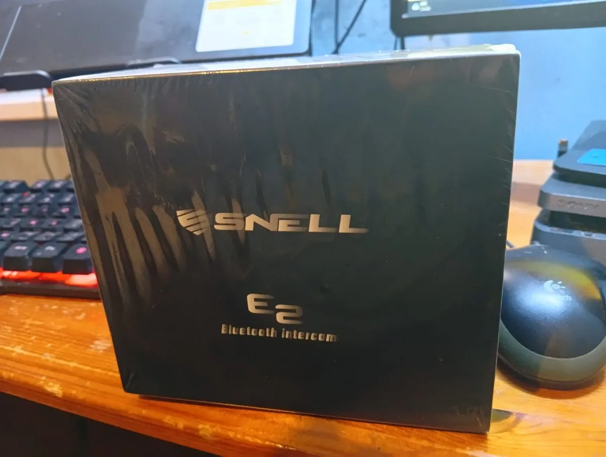 Title: Snell E-2 Bluetooth Motorcycle Intercom - Image 3