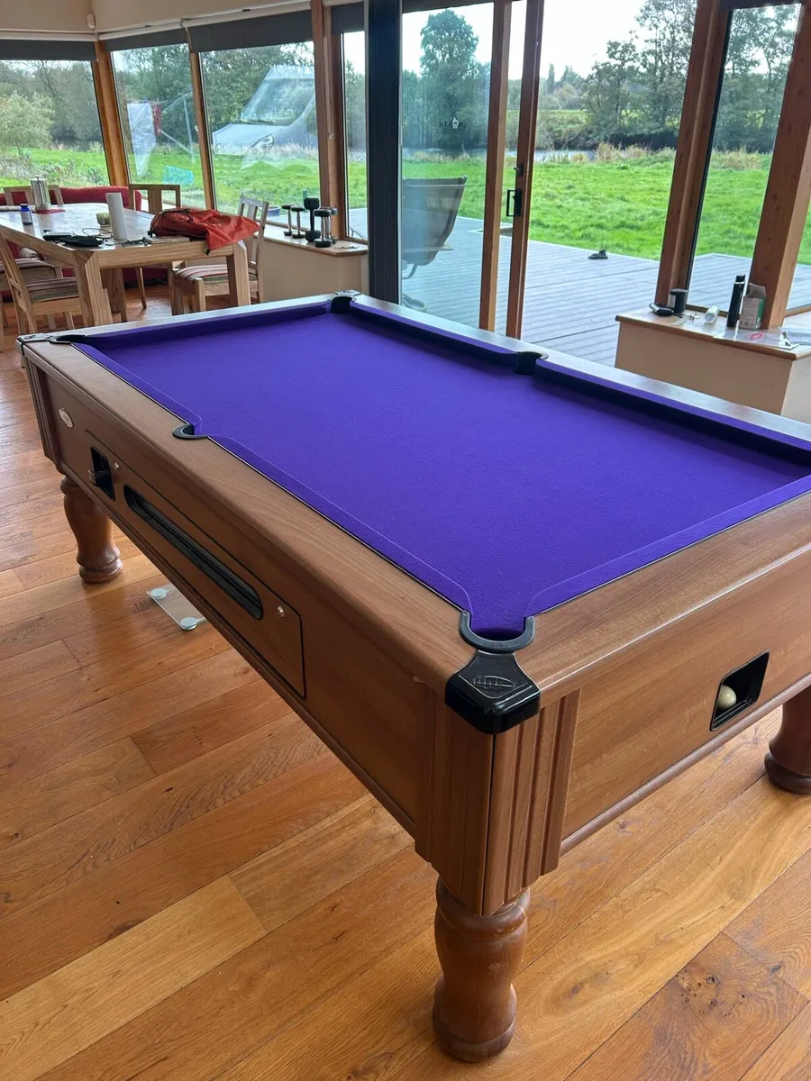 7x4 Coin operated pub pool table - Image 1