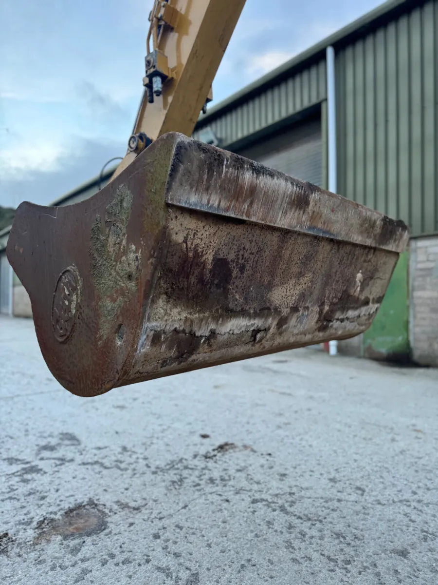 72” Geith Grading Bucket 65mm Pins - Image 3
