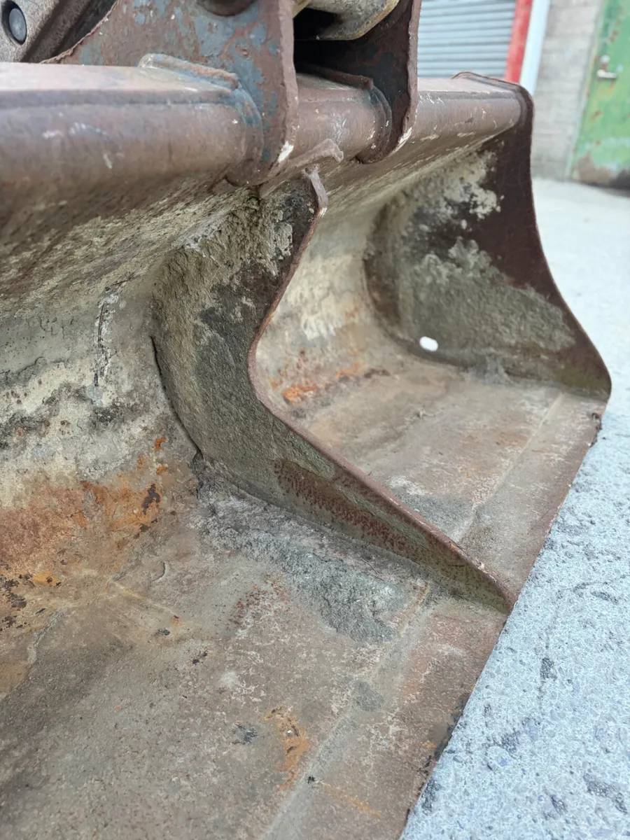 72” Geith Grading Bucket 65mm Pins - Image 4