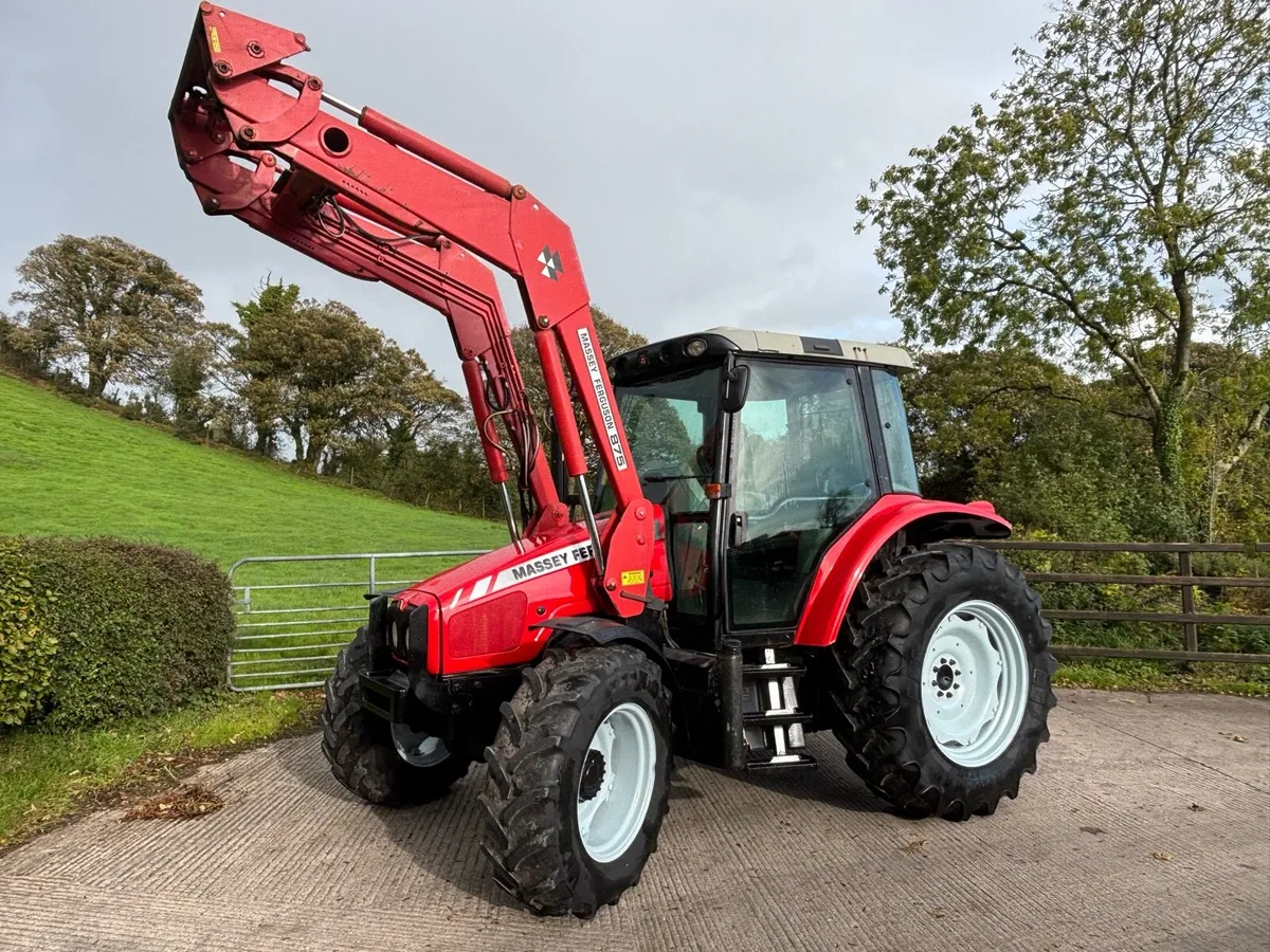 Massey Ferguson 5455 - Image 1