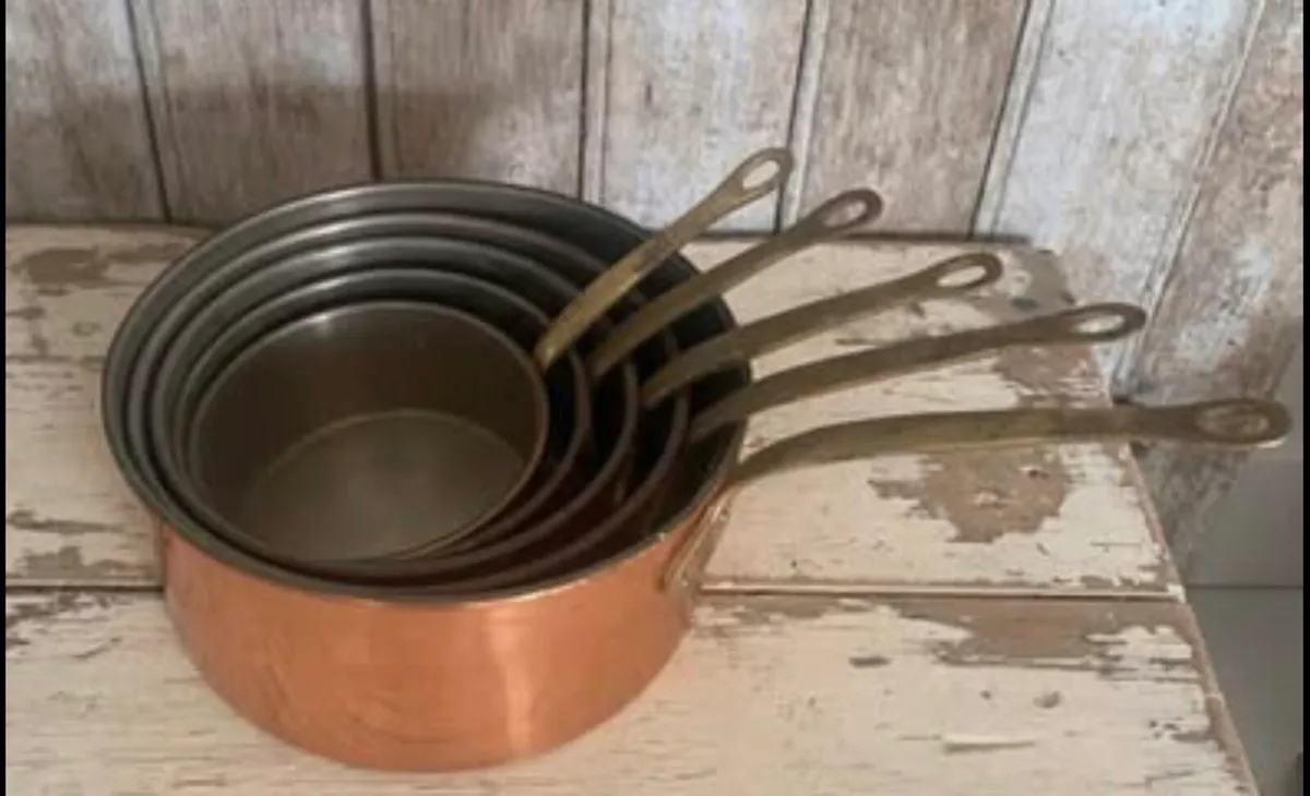 Set of 5 Vinatge copper pots - Image 1