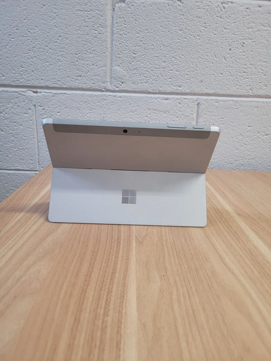 Microsoft Surface Go 2 - Image 2