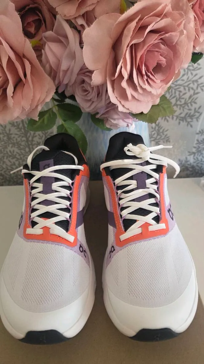 Clouds running shoes - Image 3