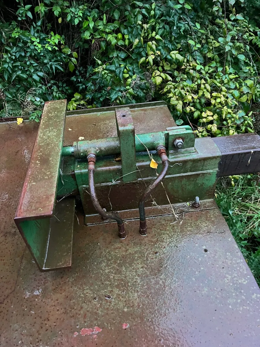 Box pusher for bale trailers - Image 4