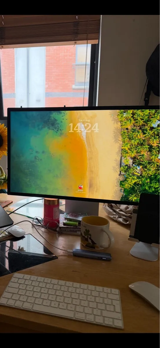 Apple Studio Display 27” 5K Standard - Image 2