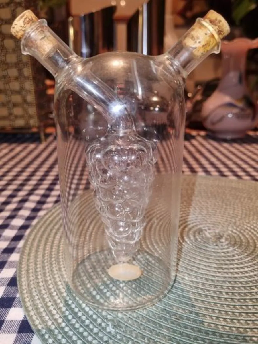Oil and vinegar cruet - Image 1