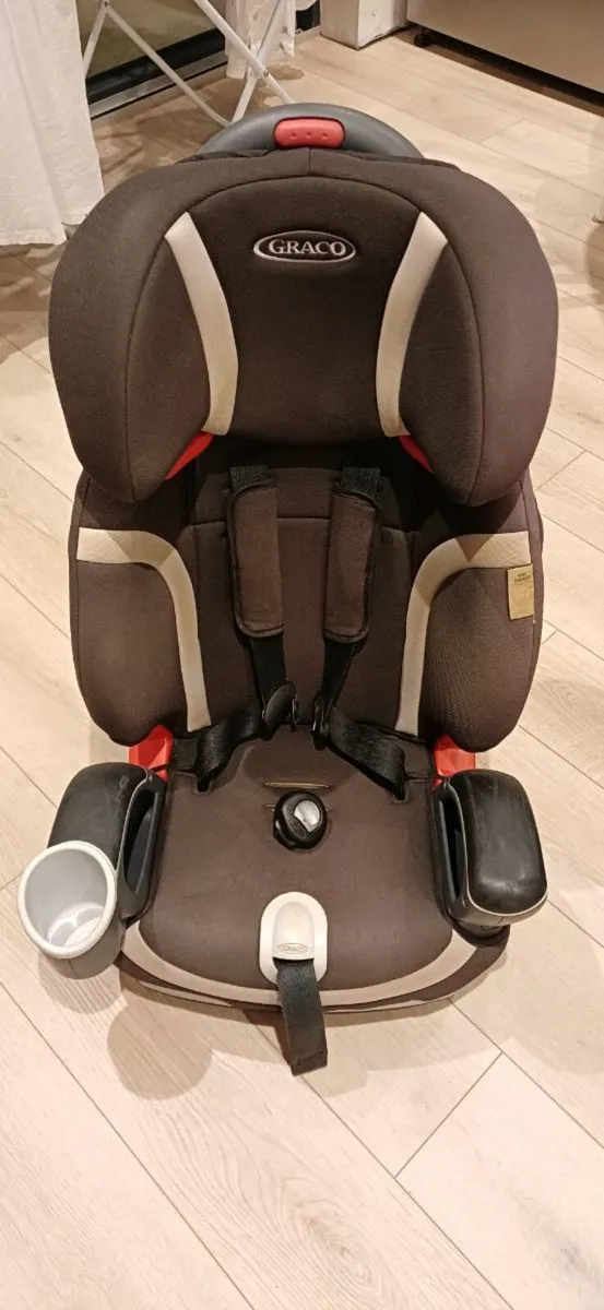 Child's Car Seat - Image 2