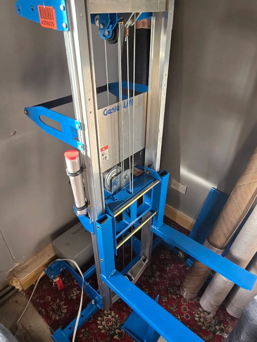 Genie GL-8 Material Lift - Image 2