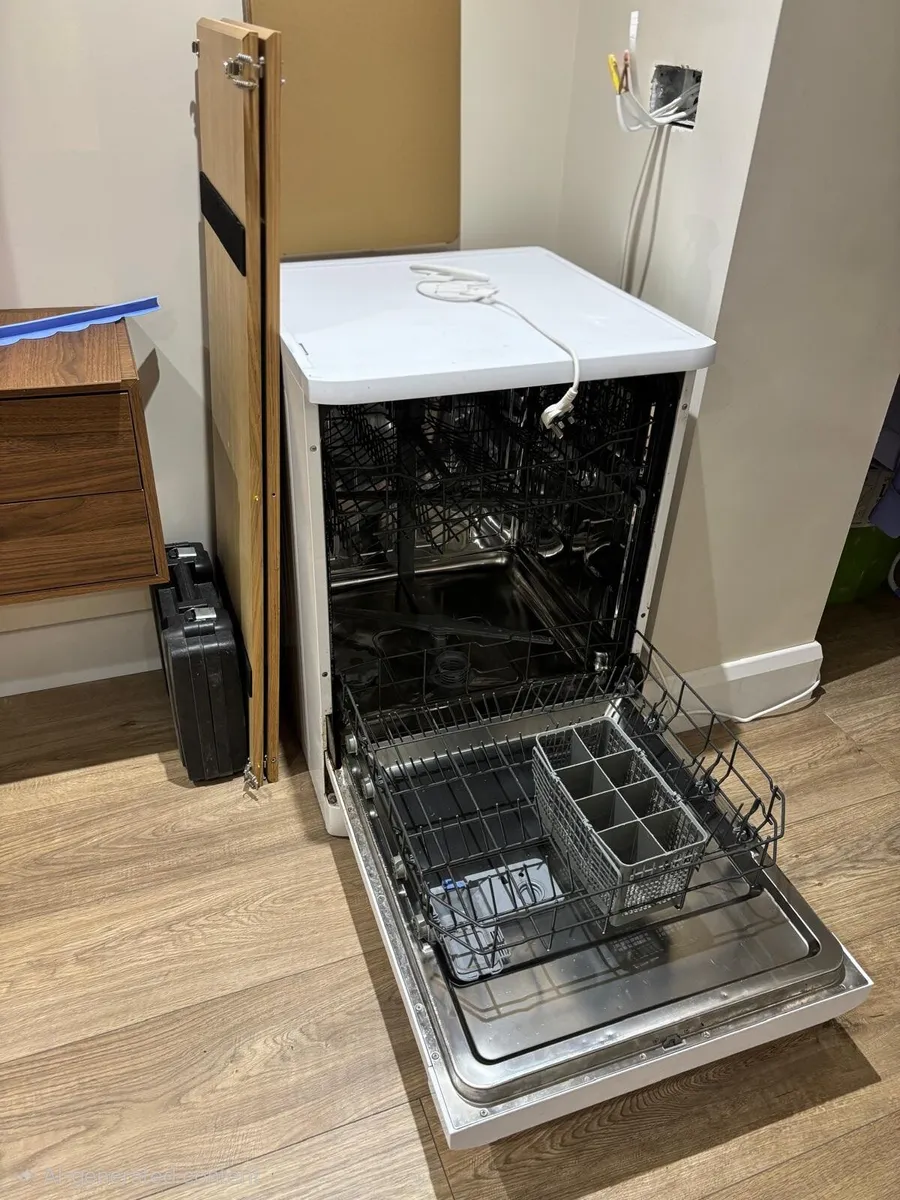 Montpellier Dishwasher - Image 2