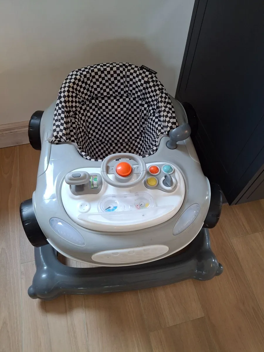 Baby walker - Image 1
