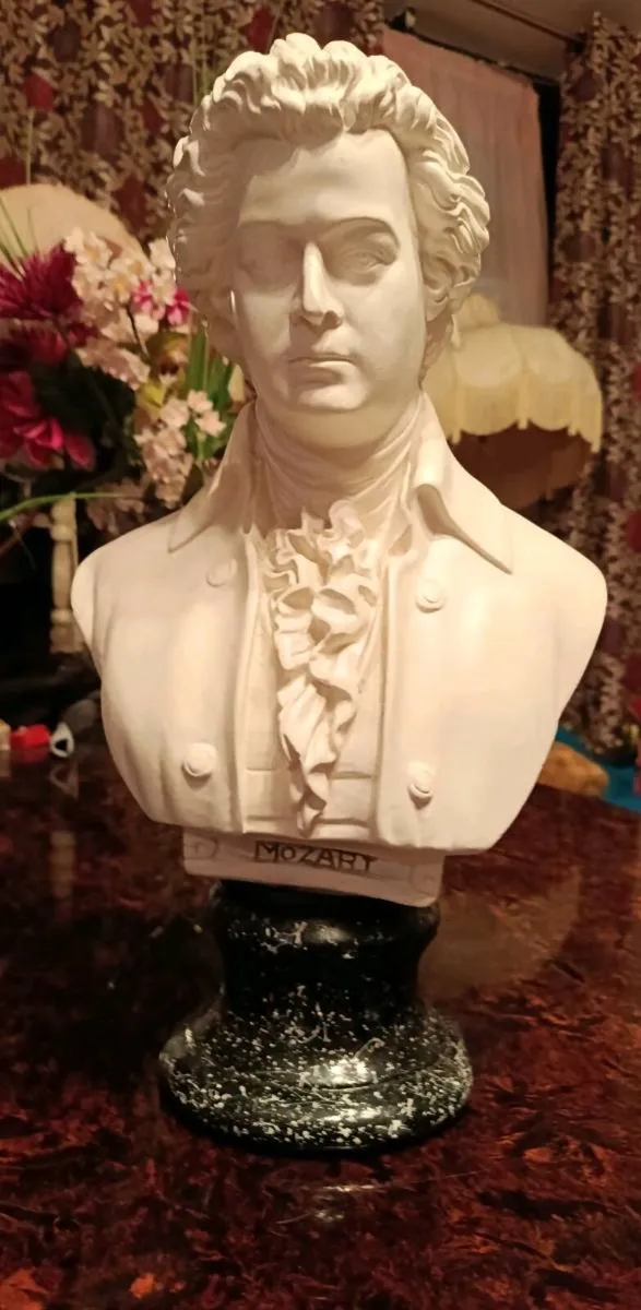 Large Mozart bust - Image 2