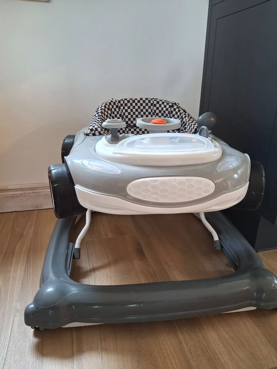 Baby walker - Image 2