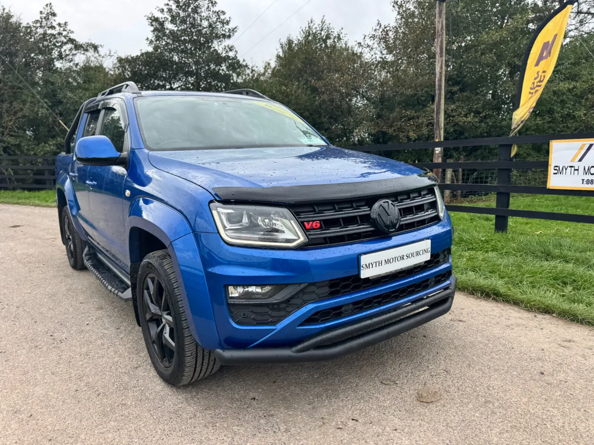 171 Volkswagen Amarok AVENTURA Black Ed***** - Image 3