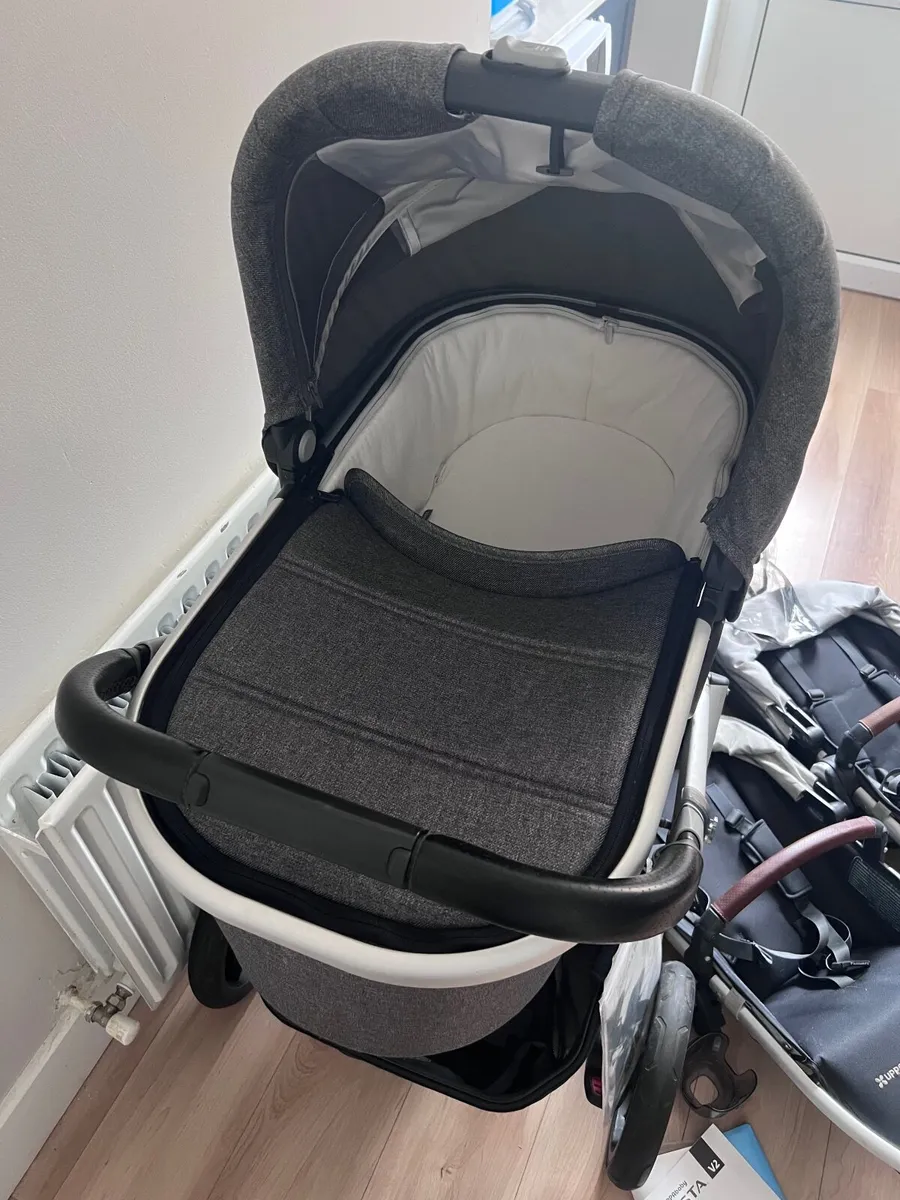 Uppababy Vista V2 Twin Buggy - Image 2