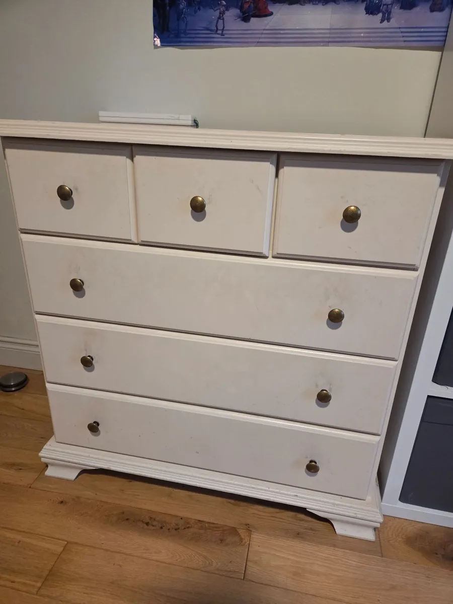Triple wardrobe and chest of drawers - Image 4