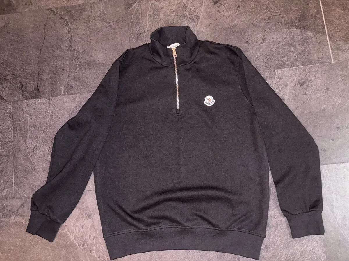 Moncler jumper half zip medium - Image 3