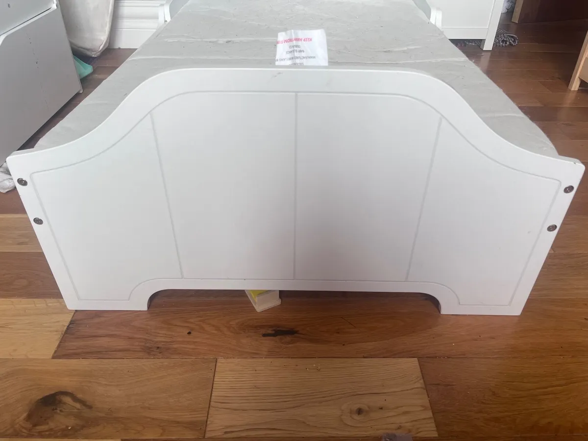 Toddler bed - Image 2