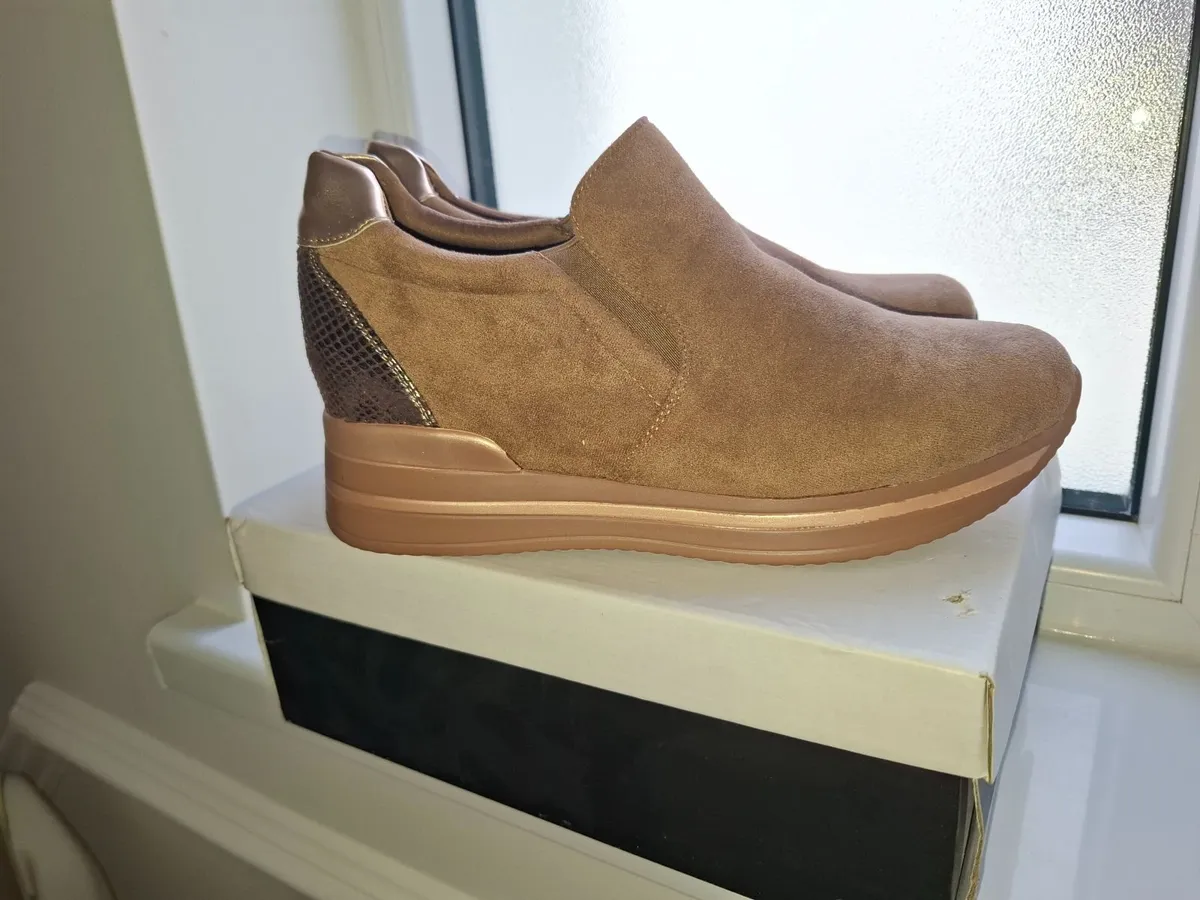 Ladies Shoes - Image 2