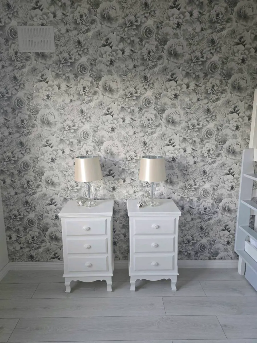 Bedside table lamps - Image 1