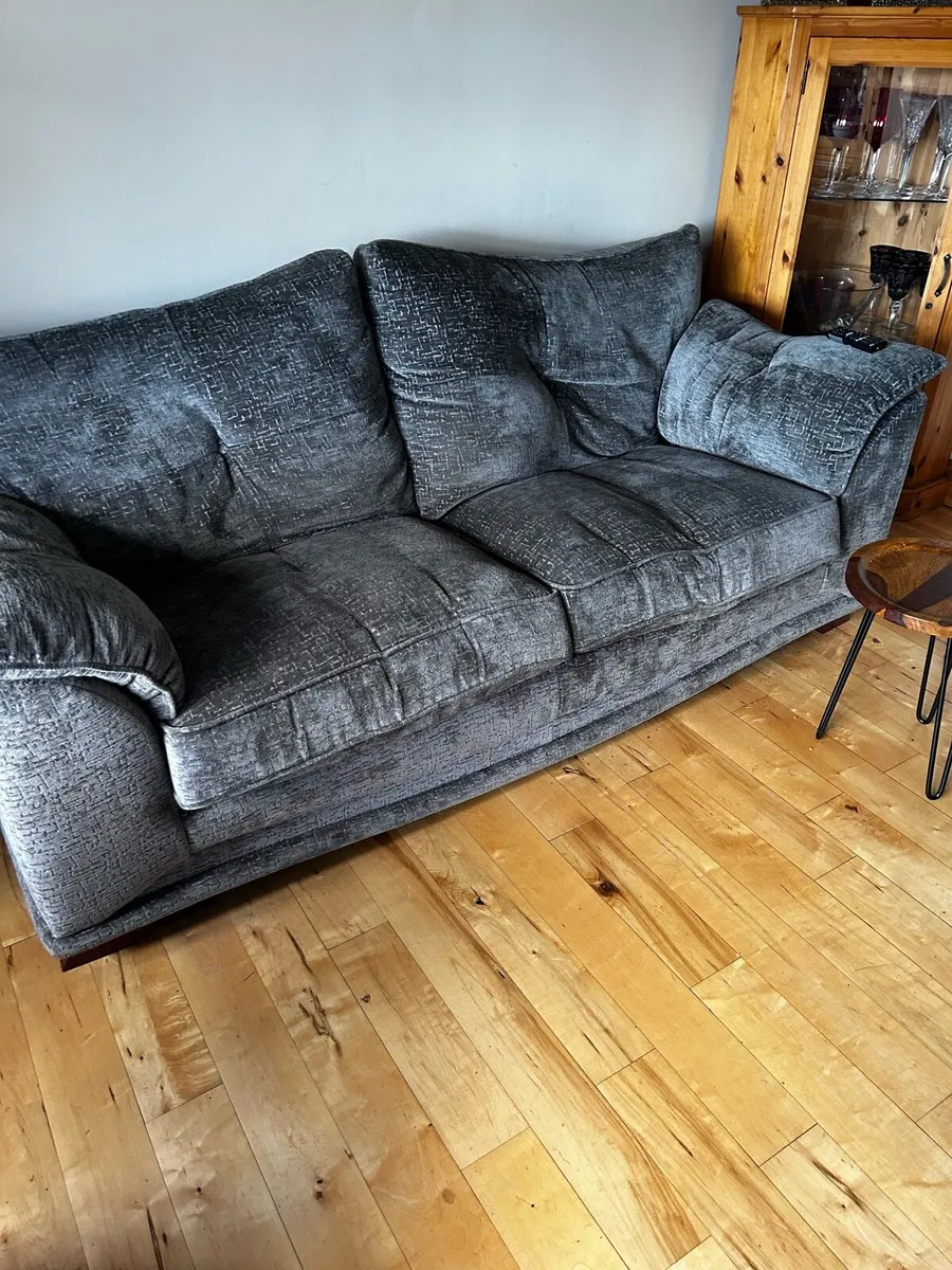 Couch - Image 3