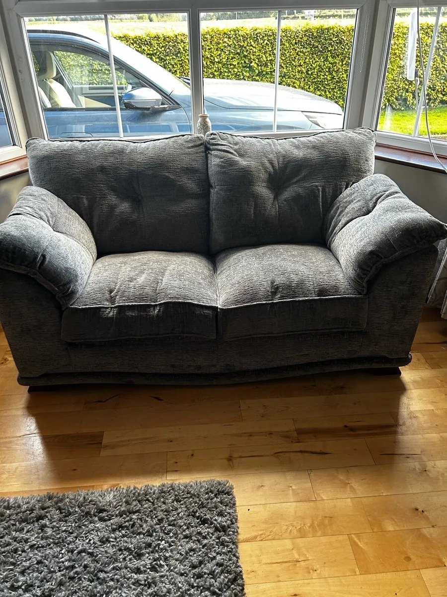 Couch - Image 4