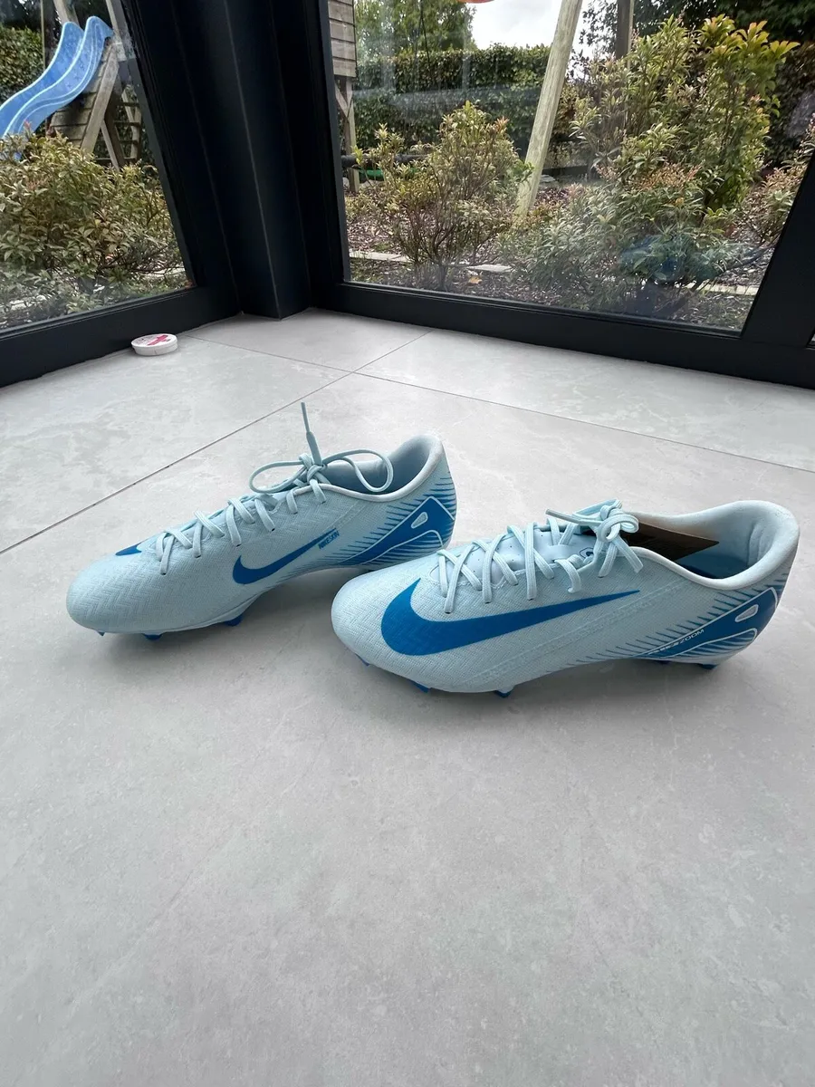 Nike Football Boots - Image 2