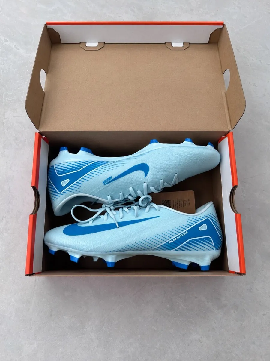 Nike Football Boots - Image 1