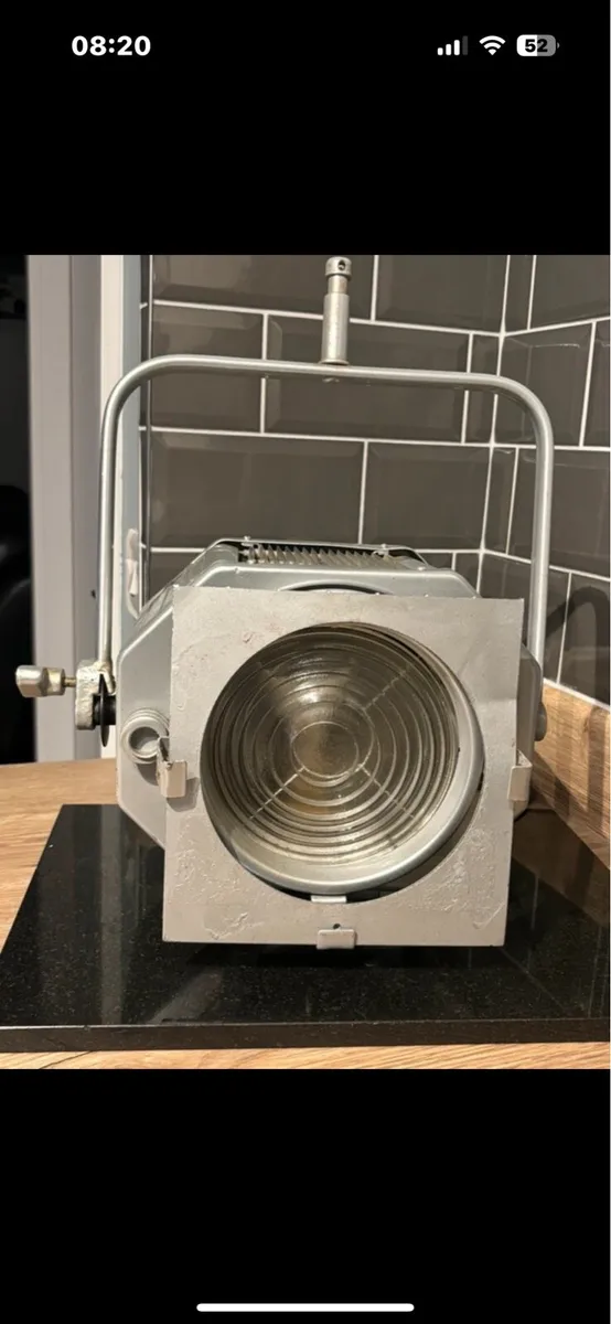 Theatre stage lighting fixture - Image 3