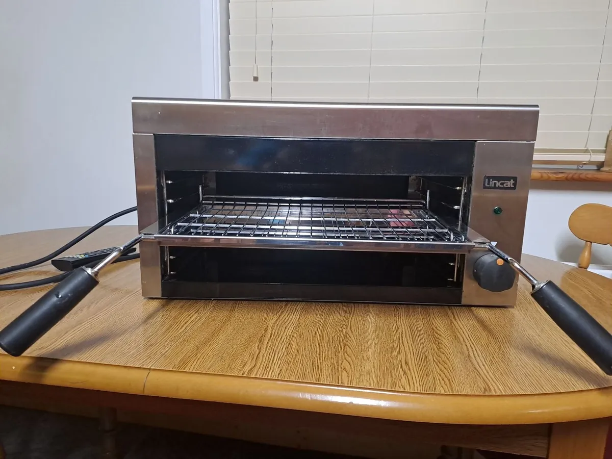 Electric grill - Image 2