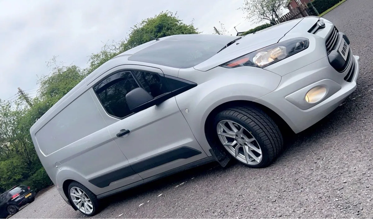 Ford Transit Connect LWB - Image 1