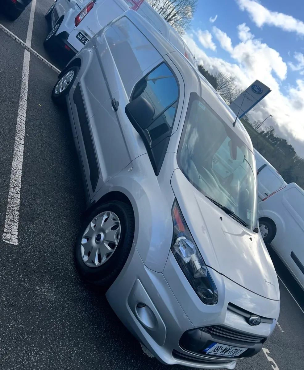 Ford Transit Connect LWB - Image 3