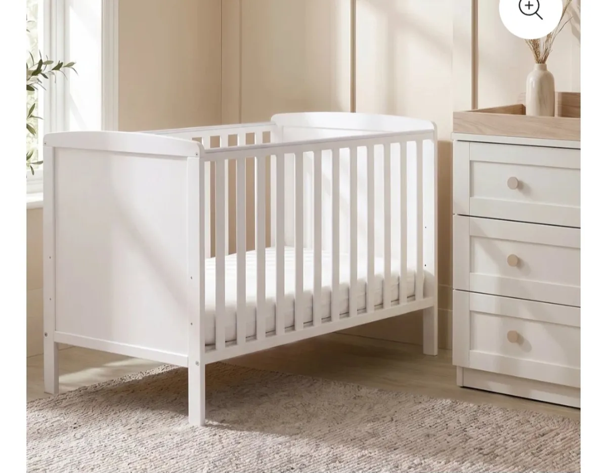 Cotbed - Image 1