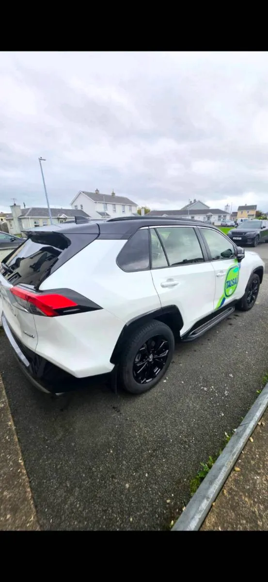 2025 TOYOTA RAV4 TAXI FOR RENT €400 PW - Image 4