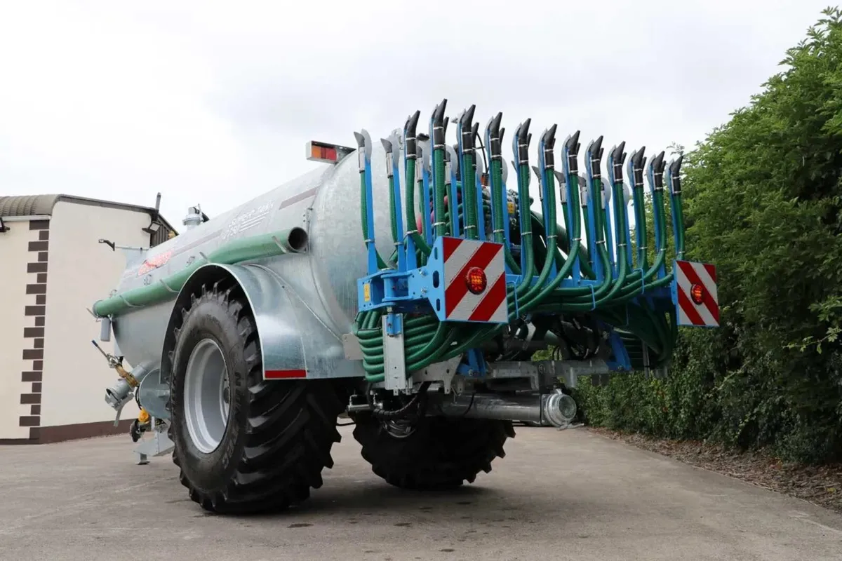 Cross Tanker and Trailing Shoe - Image 2