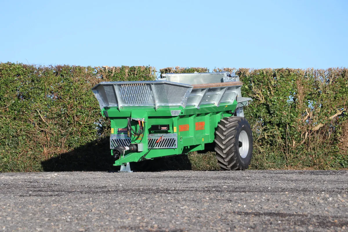 Cross 600 Manure Spreader - Image 2