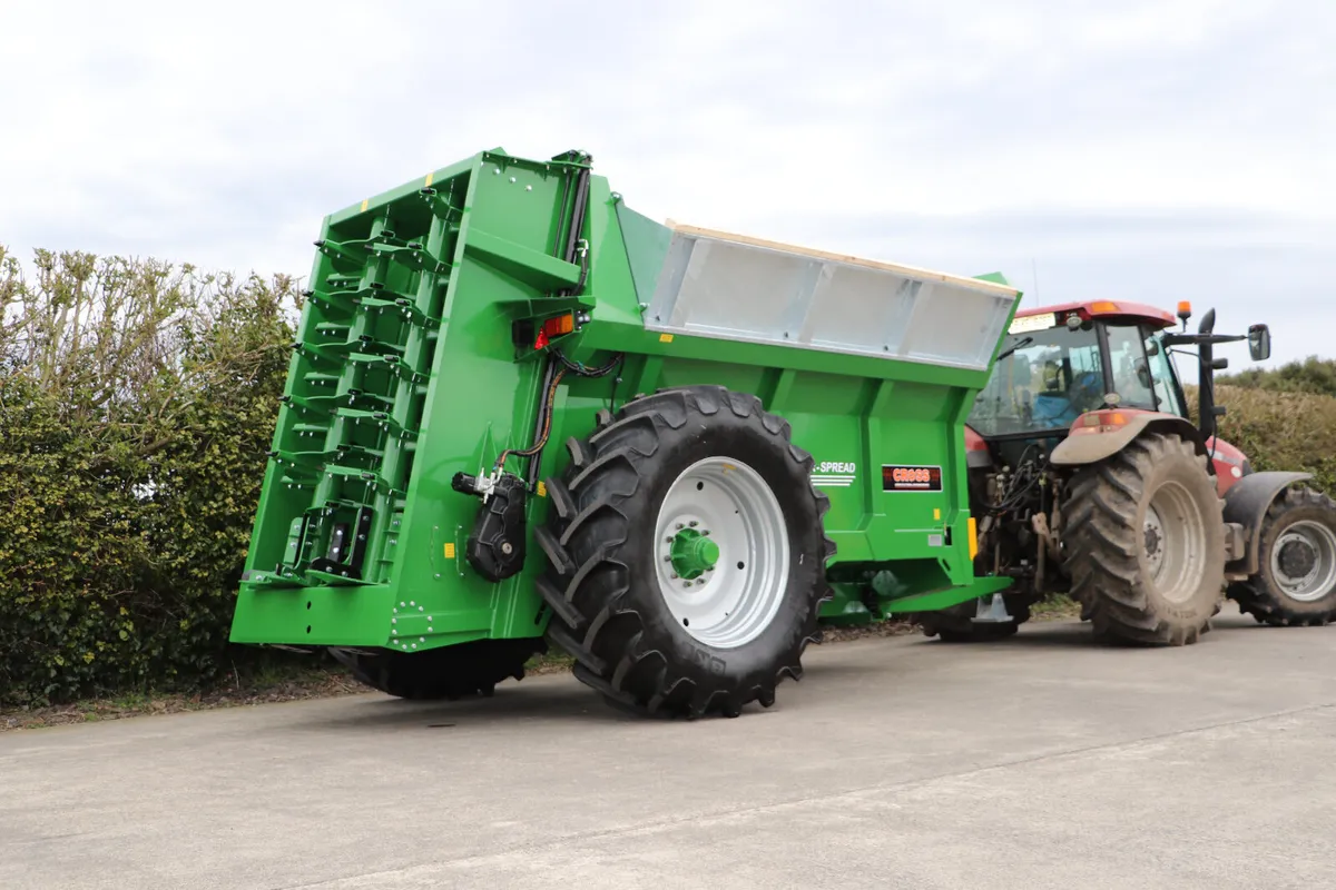 Cross 1100 Muck Spreader - Image 2