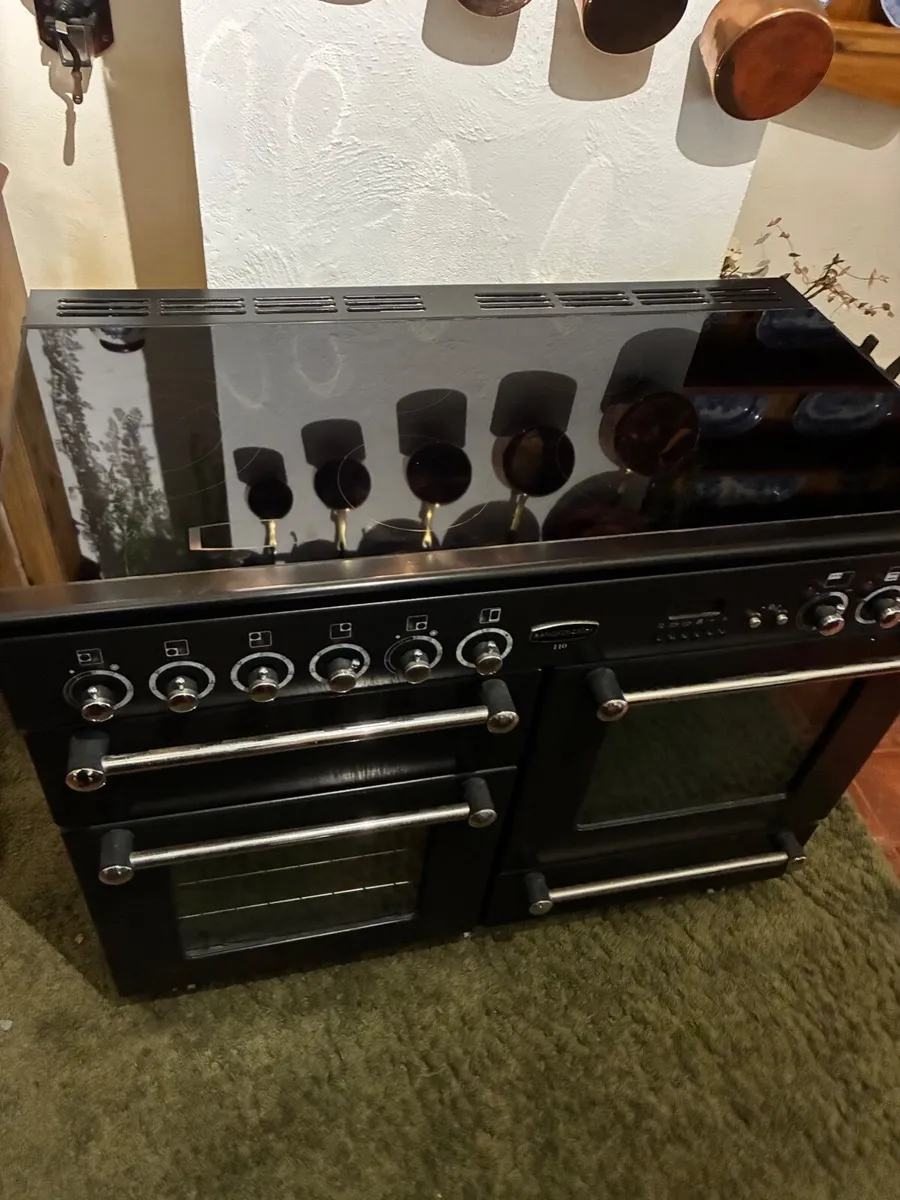 Rangemaster ceramic 110, hood and backsplash - Image 1