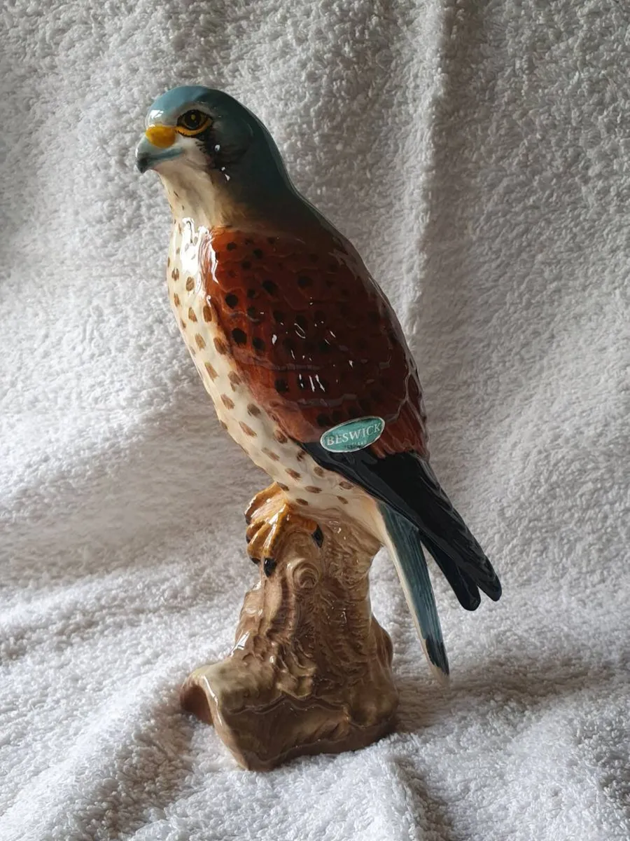 Vintage Beswick Kestrel Figurine - Image 1